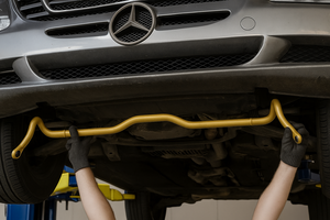 استبدال عمود التوازن التالف لإعادة الثبات والتحكم في السيارة ومنع الانحناء الزائد أثناء المنعطفات.